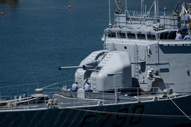 100 mm/55 Model 1968 CADAM naval gun, 100 mm naval gun mount, Naval Systems - view 1