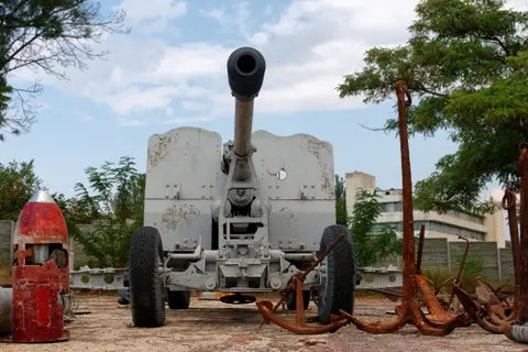 100 mm KSM-65 coastal defense gun, Towed 100 mm coastal-defense gun, Artillery