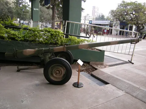 105 mm M1974 FMK-1 recoilless rifle, 105 mm recoilless rifle, Infantry Weapons
