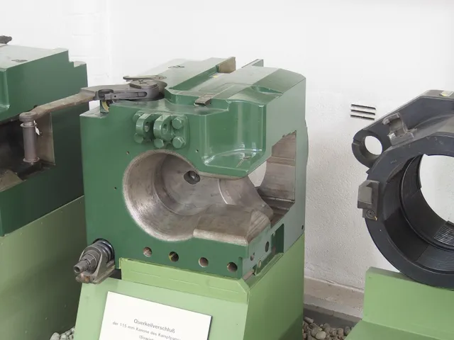 115 mm U-5TS, 115 mm smoothbore tank gun, Tanks - view 1