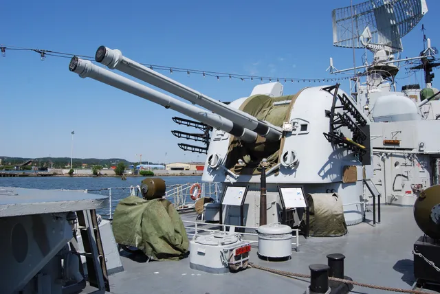 120 mm Bofors M1950, Twin 120 mm/50 automatic dual-purpose naval gun turret, Naval Systems - view 1