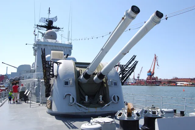 120 mm Bofors M1950, Twin 120 mm/50 automatic dual-purpose naval gun turret, Naval Systems - view 3