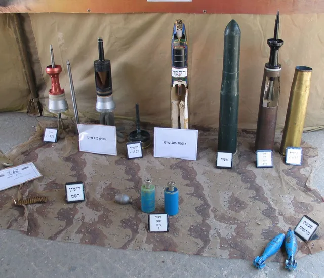 M322 or M338 120 mm APFSDS-T tank projectile, 120 mm APFSDS-T tank-gun cartridge, Munitions - view 2