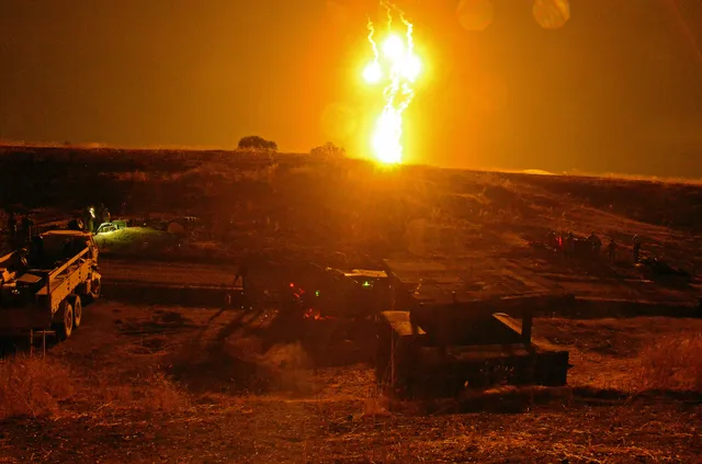 M930 Visible Light Illuminating Cartridge, 120 mm illuminating mortar cartridge, Munitions - view 2