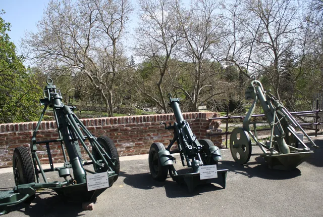 120 mm UBM-52, 120 mm heavy mortar, Artillery - view 2