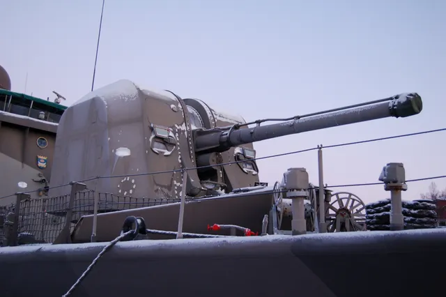 120mm TAK-120, Single 120 mm/46 dual-purpose naval automatic gun turret, Naval Systems - view 2