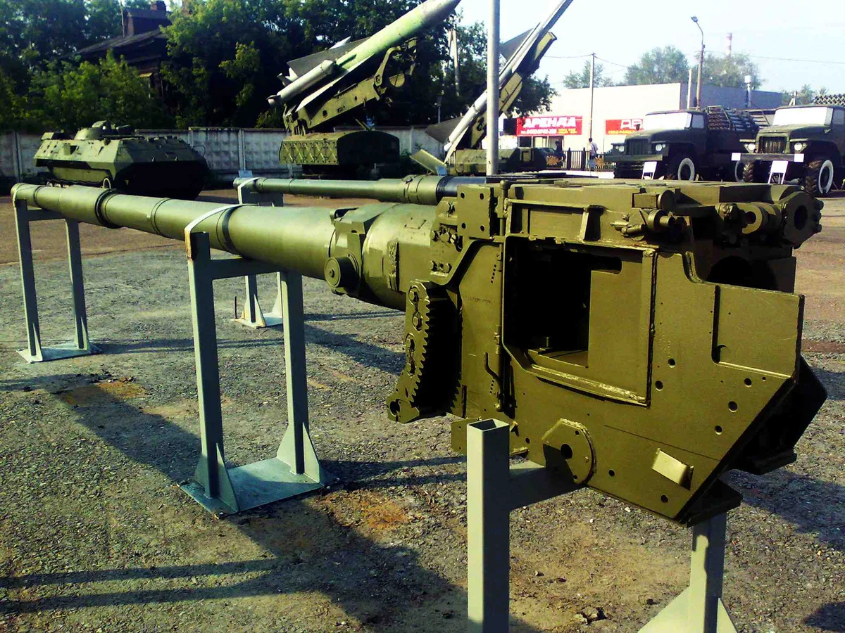 125 mm 2A46, 125 mm smoothbore tank gun, Tanks