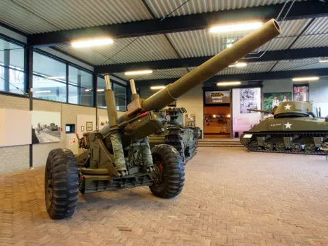 140mm BL 5.5-inch gun, Towed medium gun-howitzer, Artillery