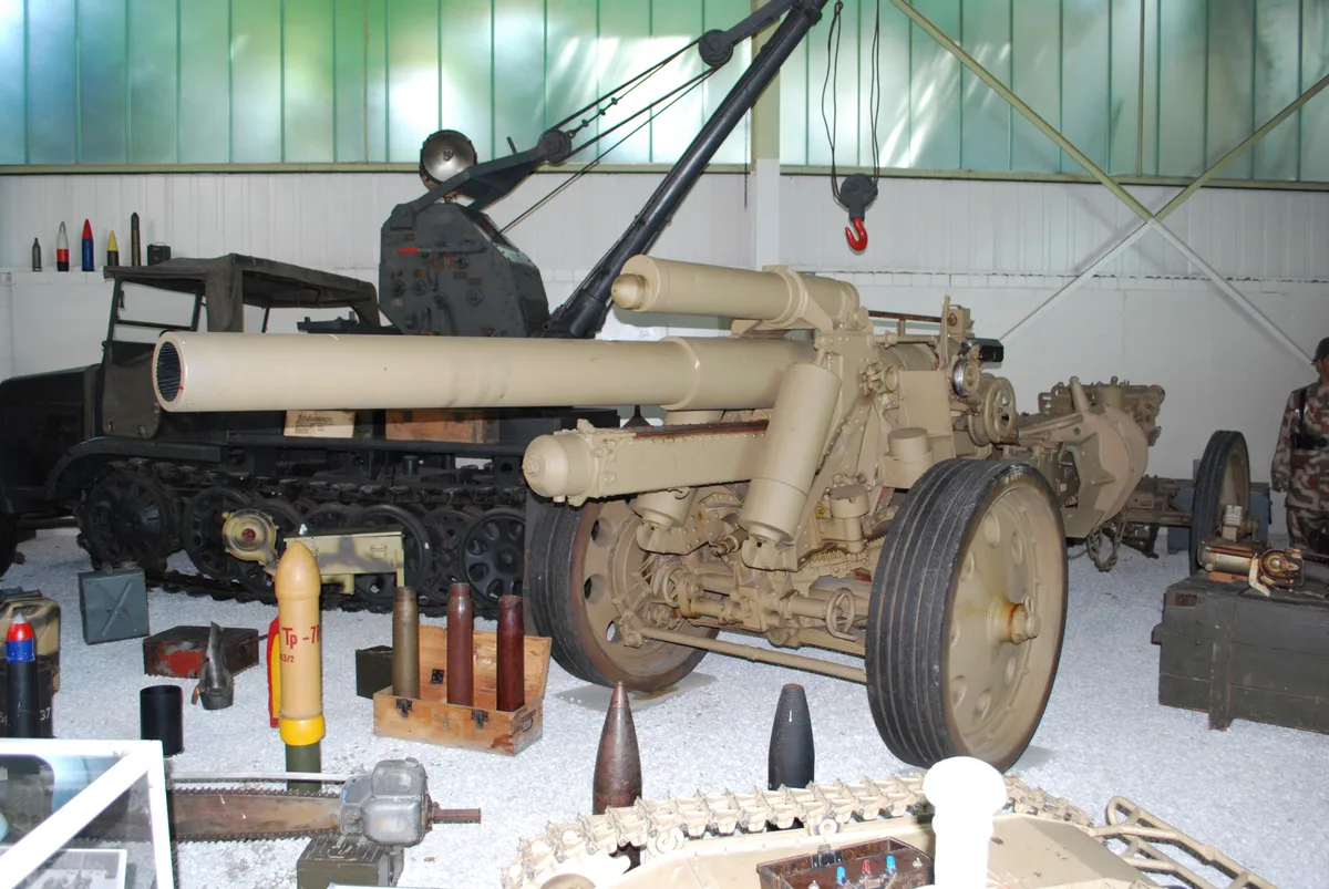 15 cm sFH 18, 149 mm towed heavy field howitzer, Artillery