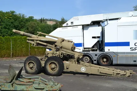155 mm Modèle 50, 155 mm towed howitzer, Artillery