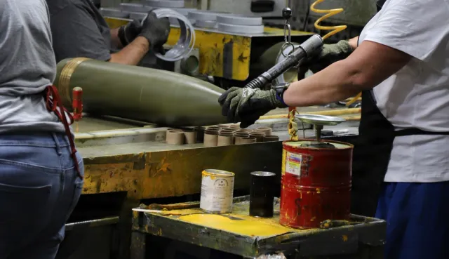 155 mm NATO ammunition, 155 mm NATO-standard artillery ammunition family for 39-, 45-, and 52-caliber howitzers, Munitions - view 2
