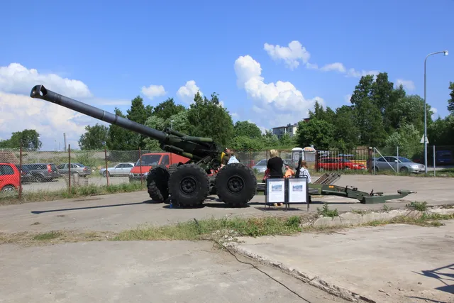 155mm Tampella M-83, 155 mm towed gun-howitzer, Artillery - view 1