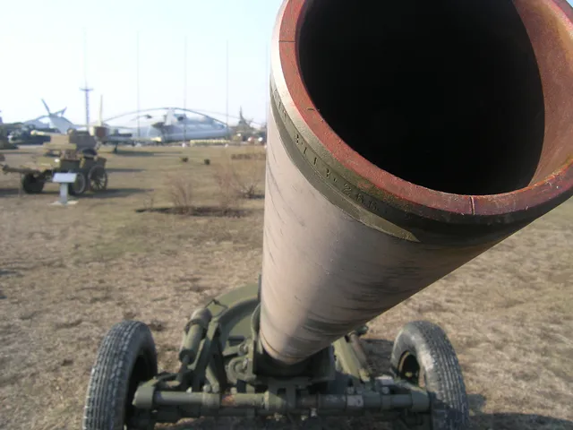 160mm M160, 160 mm towed heavy mortar, Artillery - view 1