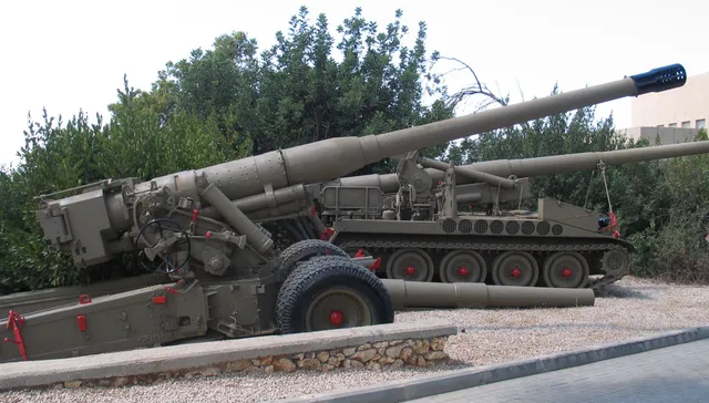 180 mm gun S-23, 180 mm towed heavy gun, Artillery - view 2