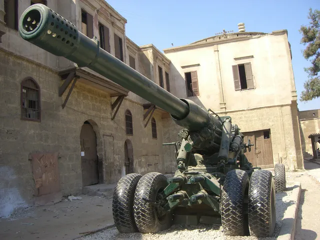 180 mm gun S-23, 180 mm towed heavy gun, Artillery - view 1