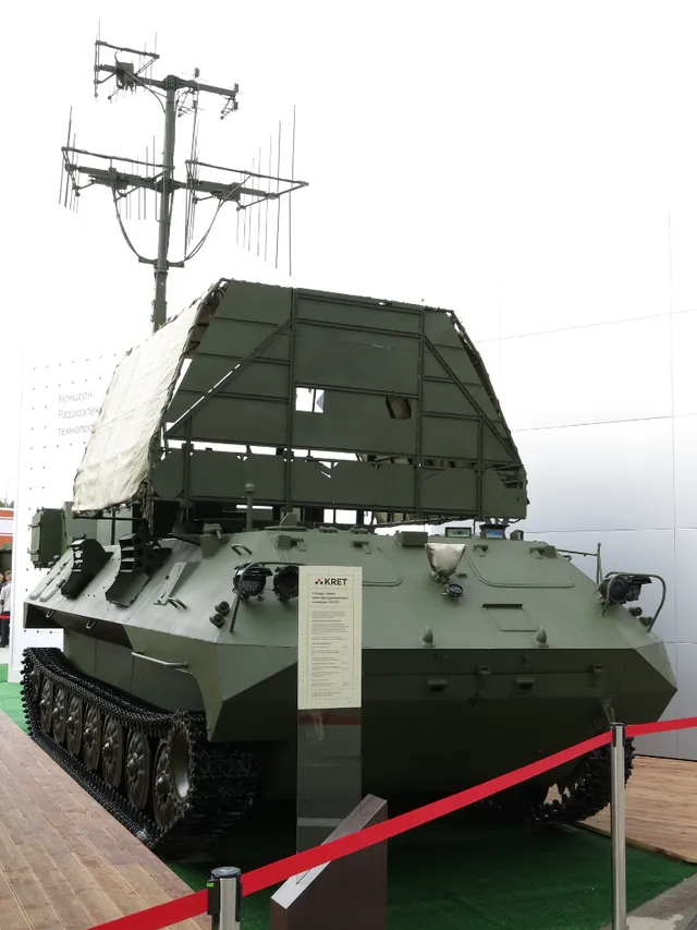 1L262E Rtut-BM, Tracked radio-fuze and VHF communications jamming system, Electronic Warfare - view 1