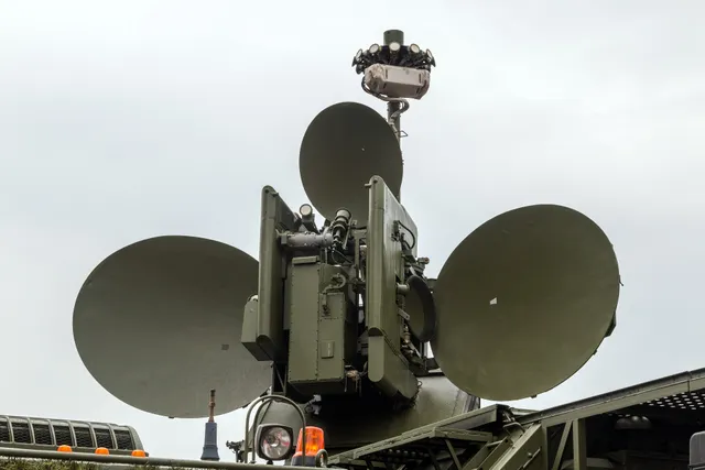 1RL257 Krasukha-4, Mobile electronic warfare jammer, Electronic Warfare - view 3