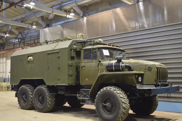 1V1003 command-observation vehicle, Artillery command-observation vehicle, Support Equipment - view 5