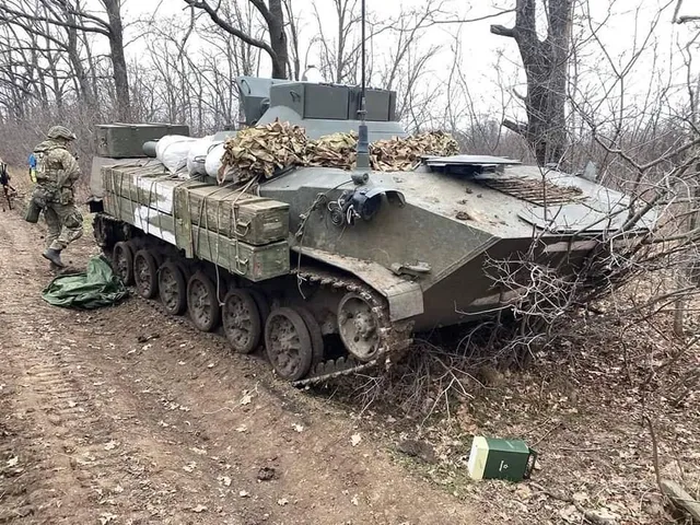 1V119 Reostat, Airborne artillery reconnaissance and fire-control vehicle, Support Equipment - view 1