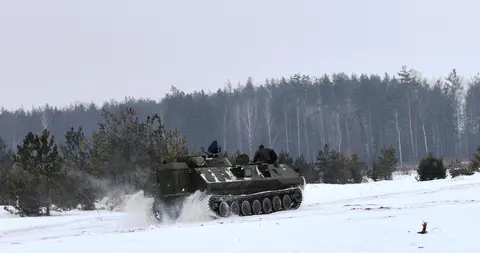 1V16 artillery command vehicle, Artillery battalion fire-direction and command-staff vehicle, Support Equipment