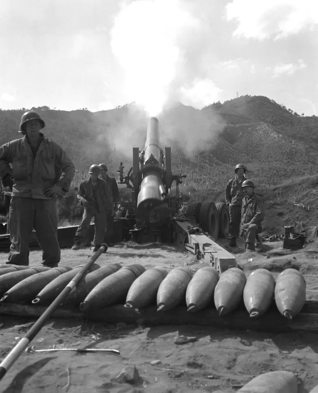 203mm M115, 203 mm towed heavy howitzer, Artillery - view 1