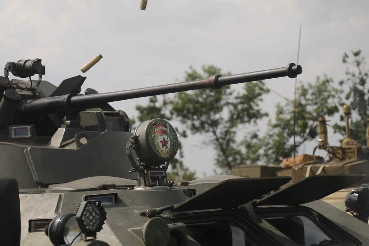 2A72 30 mm automatic cannon, 30 mm dual-feed automatic cannon, Artillery
