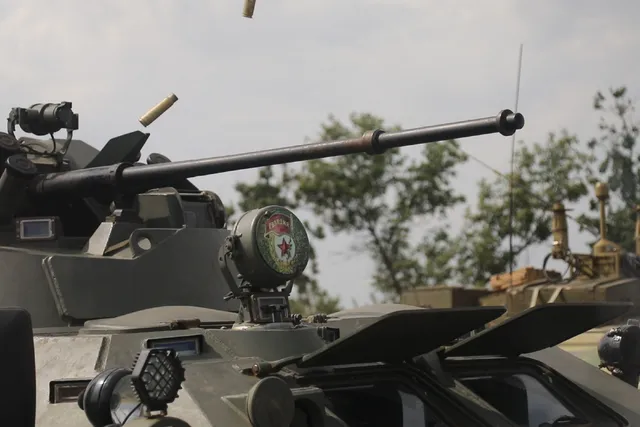 BTR-82/BTR-82A, 8x8 amphibious armored personnel carrier, Armored Vehicles - view 3