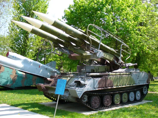 2K12 Kub / Kvadrat / SA-6 Gainful, Tracked medium-range surface-to-air missile system, Air Defense - view 3