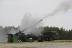 2S43 Malva, 152 mm wheeled self-propelled howitzer, Artillery