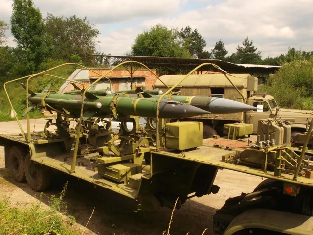 3M9 surface-to-air missile, Ramjet-powered surface-to-air missile carried and launched by the 2K12 Kub / SA-6 system, Munitions - view 1