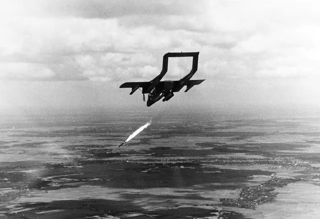 5-inch rocket pod, Aircraft rocket pod, Munitions - view 3