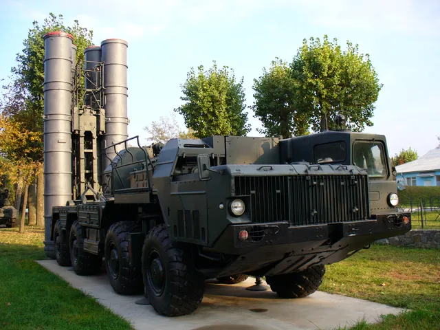 5P85S TEL, S-300PS master transporter-erector-launcher, Air Defense - view 1