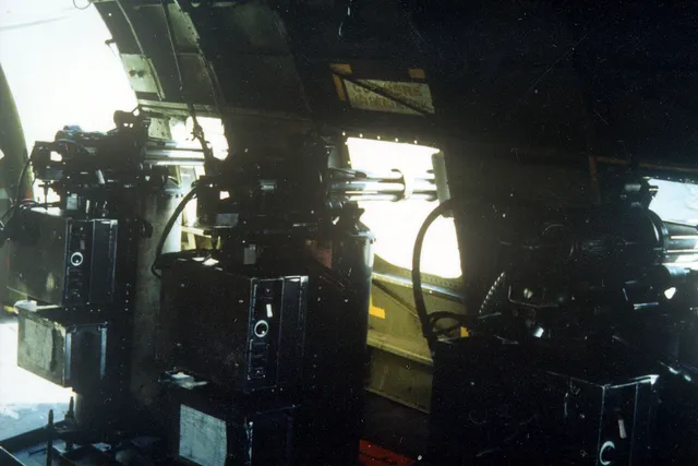 SUU-11 7.62 mm machine-gun pod, Self-contained underwing gun pod, Aircraft & UAVs - view 1