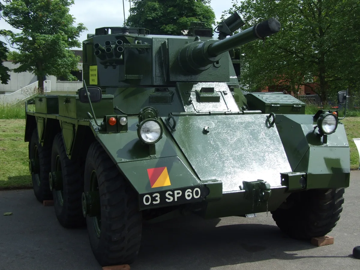 Alvis Saladin, 6x6 armored reconnaissance car, Armored Vehicles