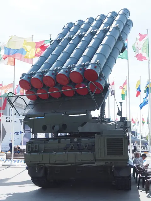 9A316M launcher, Tracked Buk-M3 transporter erector launcher, Air Defense