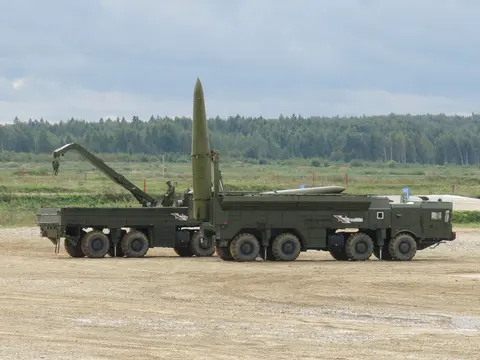 9K720 Iskander, Road-mobile tactical ballistic and cruise missile system, Artillery