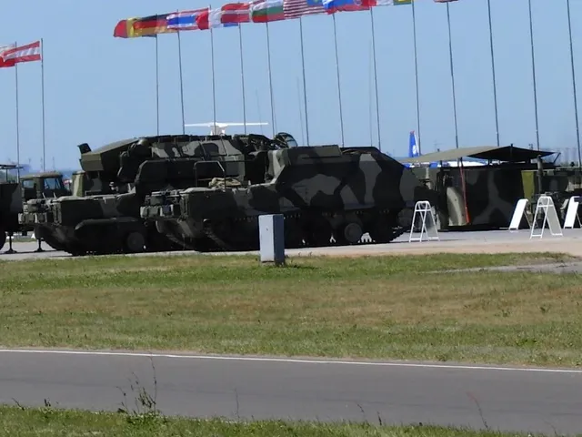 9S470M1 command post, Tracked Buk-family command post vehicle, Air Defense - view 2