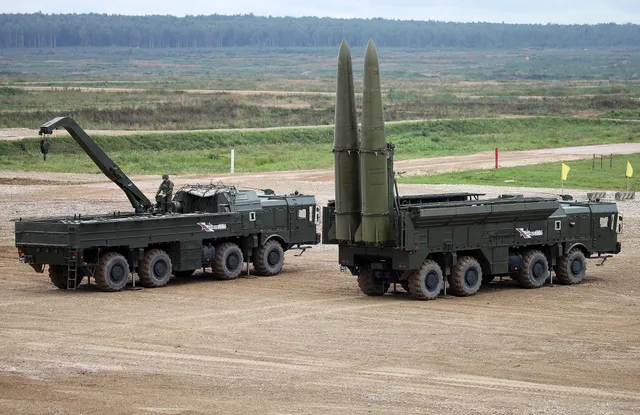 9T250 transporter-loader, Iskander missile transporter-loader vehicle, Support Equipment - view 1
