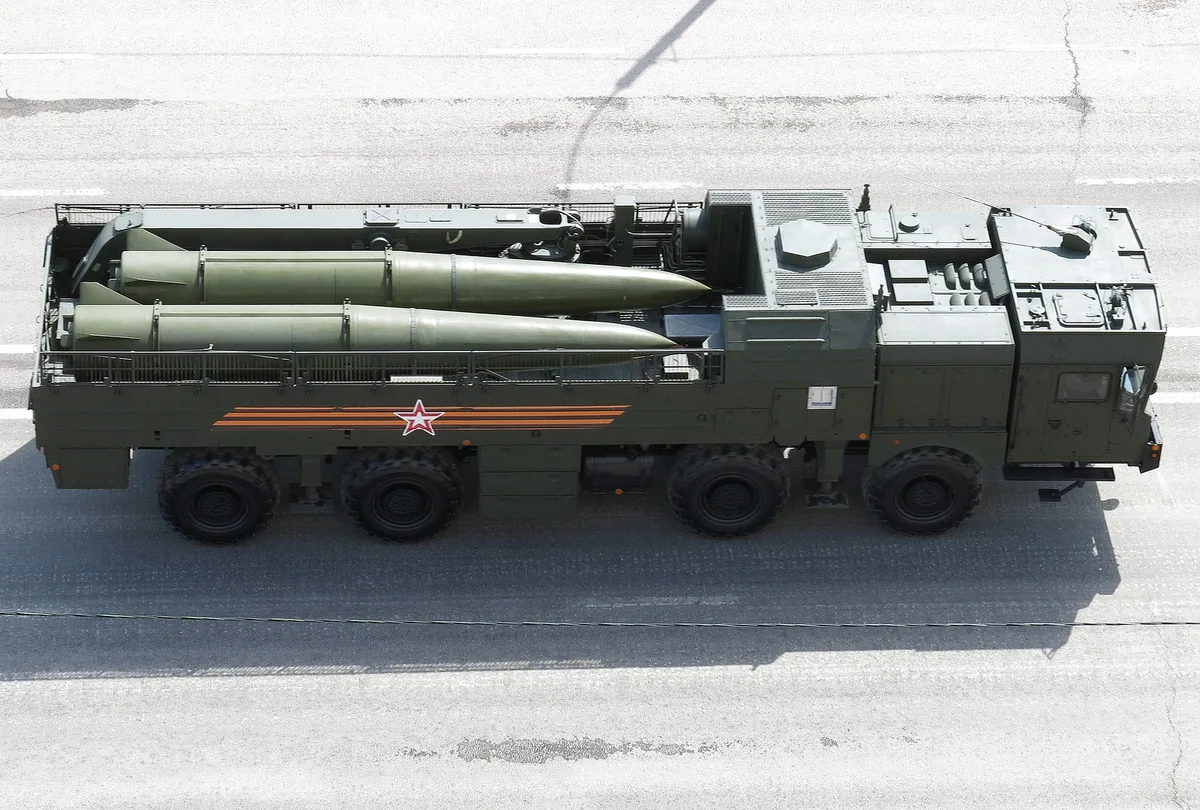 9T250 transporter-loader, Iskander missile transporter-loader vehicle, Support Equipment