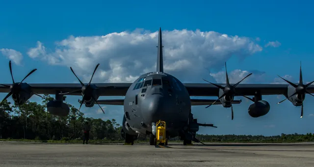 AC-130 gunship, Heavily armed fixed-wing gunship, Aircraft & UAVs - view 2