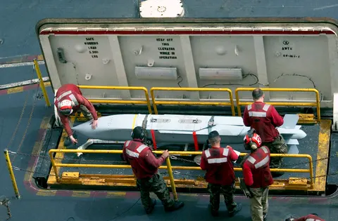 AGM-154 JSOW, Air-launched guided glide bomb, Munitions