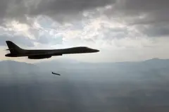 AGM-158 JASSM, Air-launched standoff cruise missile, Munitions