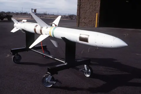 AGM-45 Shrike, Air-to-surface anti-radiation missile, Munitions