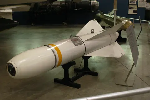AGM-62 Walleye, TV-guided glide bomb family, Munitions
