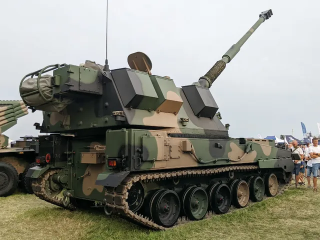 AHS Krab, 155 mm tracked self-propelled howitzer, Artillery - view 1