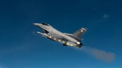 AIM-120D AMRAAM air-to-air missile, Beyond-visual-range air-to-air missile, Munitions - view 2