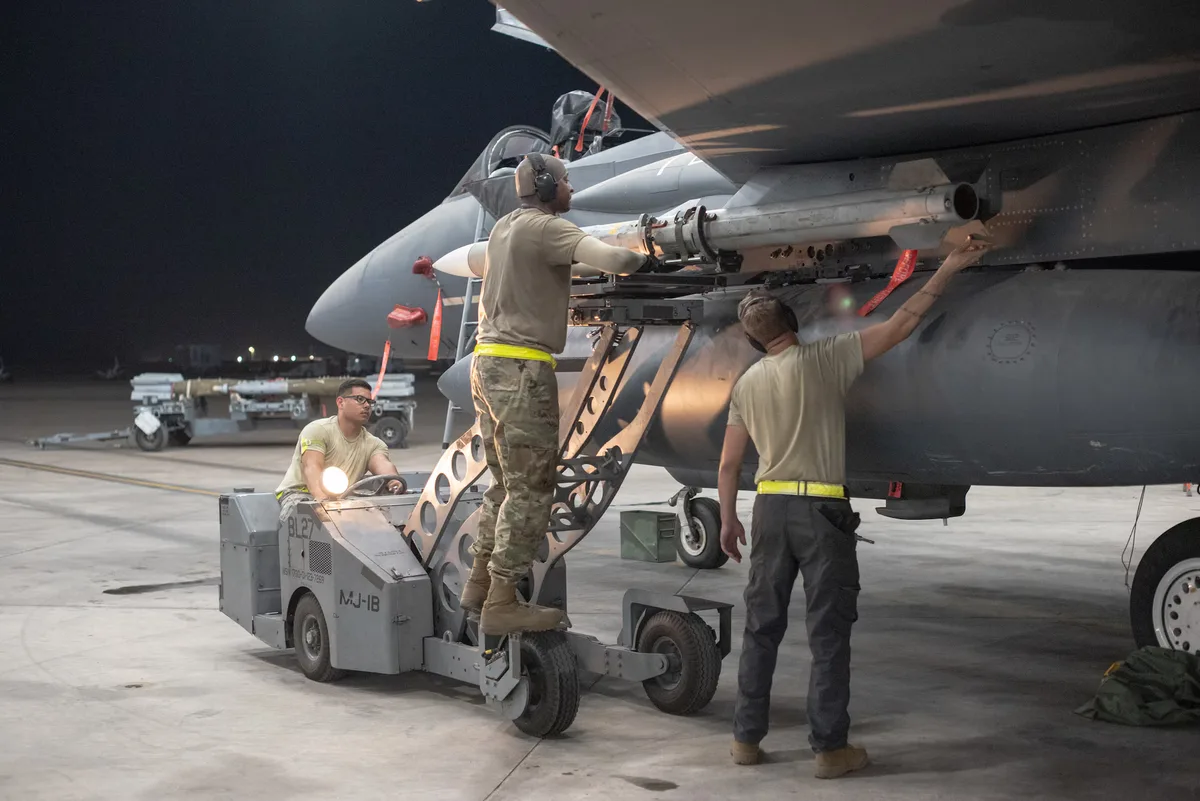 AIM-120D AMRAAM air-to-air missile, Beyond-visual-range air-to-air missile, Munitions