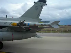 AIM-9 Sidewinder missile, Short-range air-to-air missile, Munitions