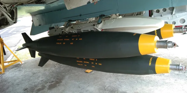 Air-dropped bombs, Aircraft-delivered general-purpose bomb class, Munitions - view 2
