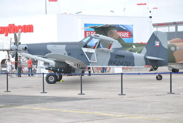 Air Tractor AT-802, Agricultural and armed multi-mission turboprop aircraft, Aircraft & UAVs - view 2